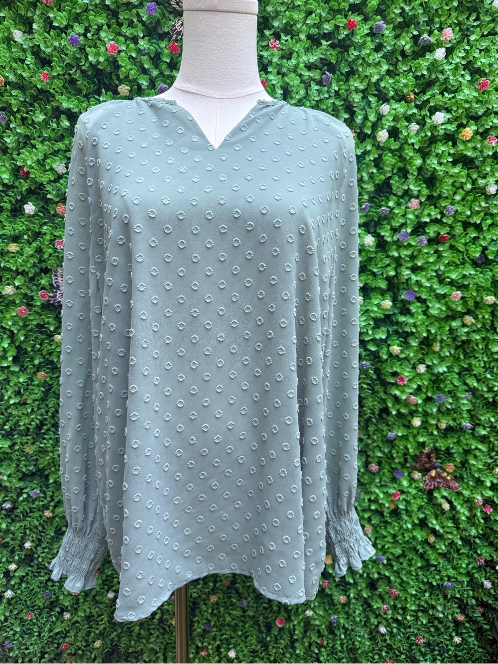 Chico's Textured Dot Sage V-Neck Long Sleeve Blouse